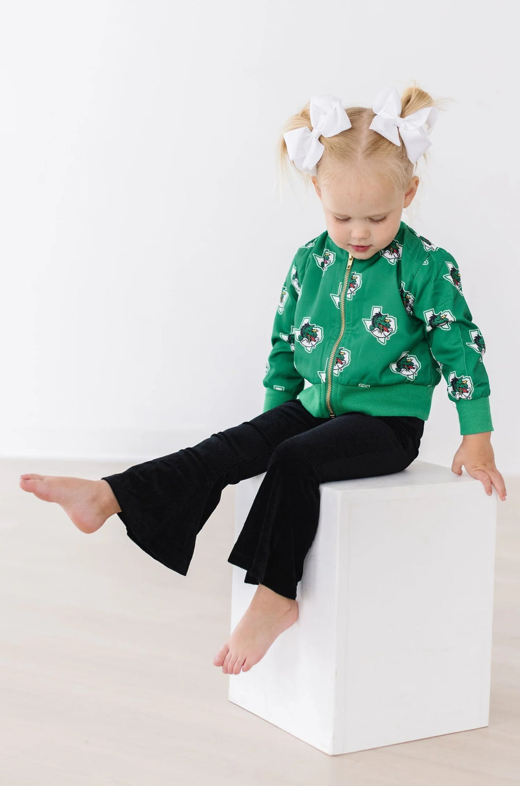 Ribbed Velvet Bells - Black