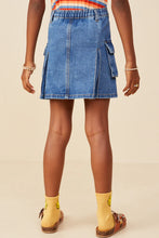 Load image into Gallery viewer, Pleat Detail Denim Cargo Skirt
