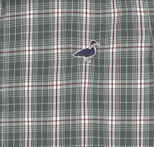 Load image into Gallery viewer, Seasonal Sportshirt - Mistletoe
