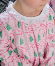 Load image into Gallery viewer, Pink Tannenbaum Bubble - girl

