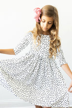 Load image into Gallery viewer, 3/4 Sleeve Pocket Twirl Dress - Scattered Dot
